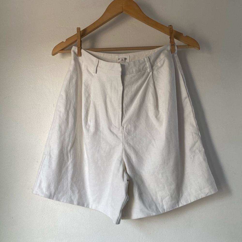 Song of Style S White Short